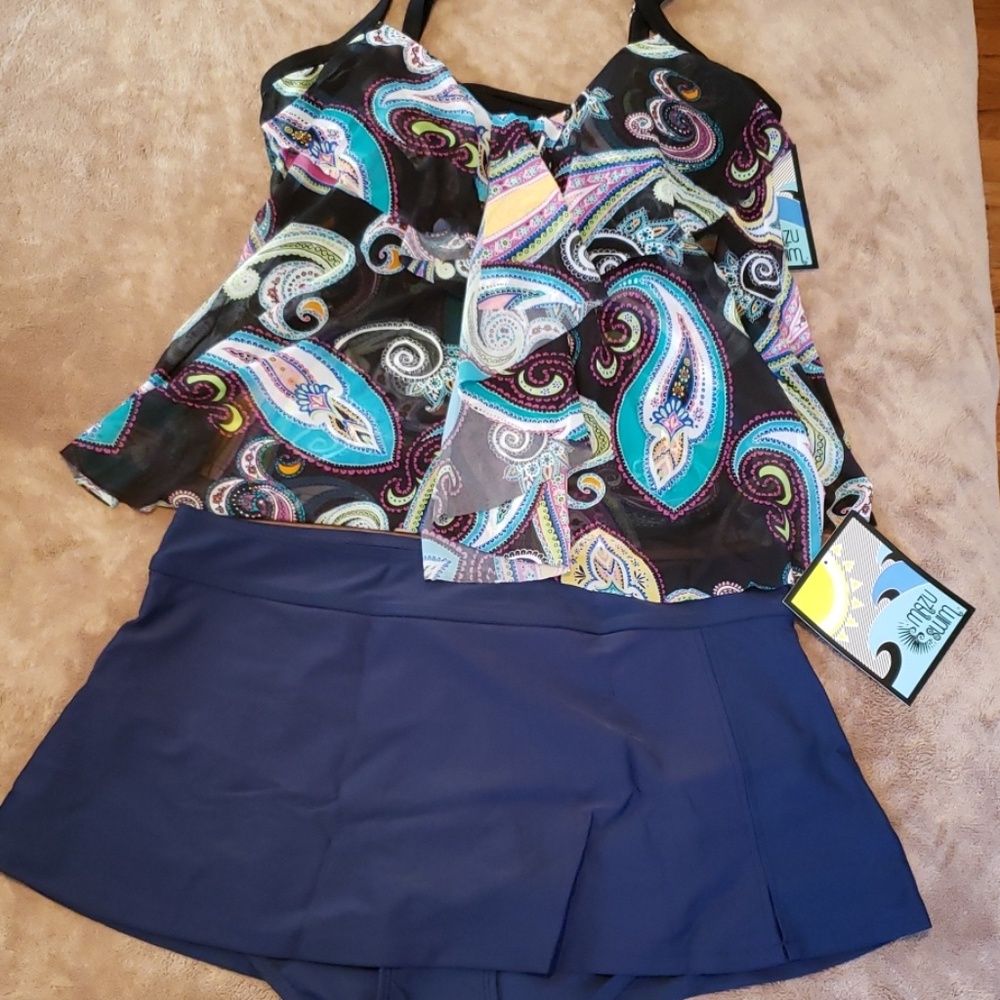 Mazu Swim tankini top & skirted bottom size 16